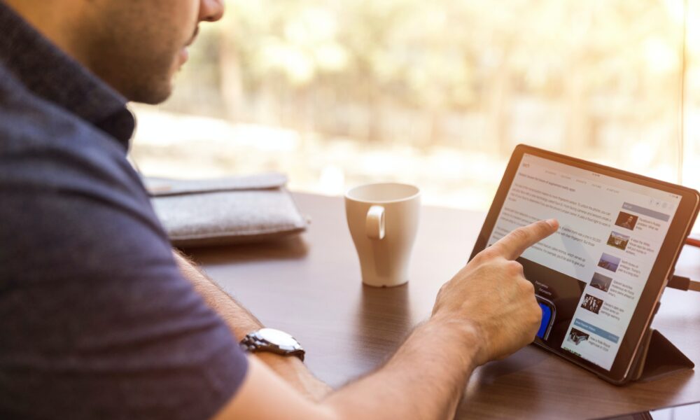 Afla cum poti fi la curent cu toate noutatile din lume!